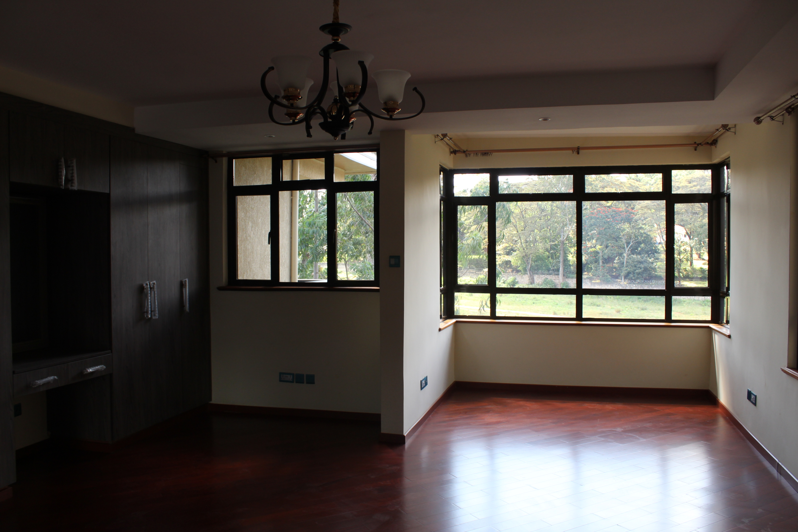 5 Bedroom House For Sale In LAVINGTON